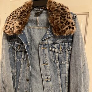 Denim jacket with detachable faux fur collar